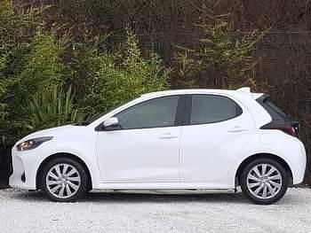 Used Toyota Yaris 116 HP (85 kW) 2022 White Hatchback