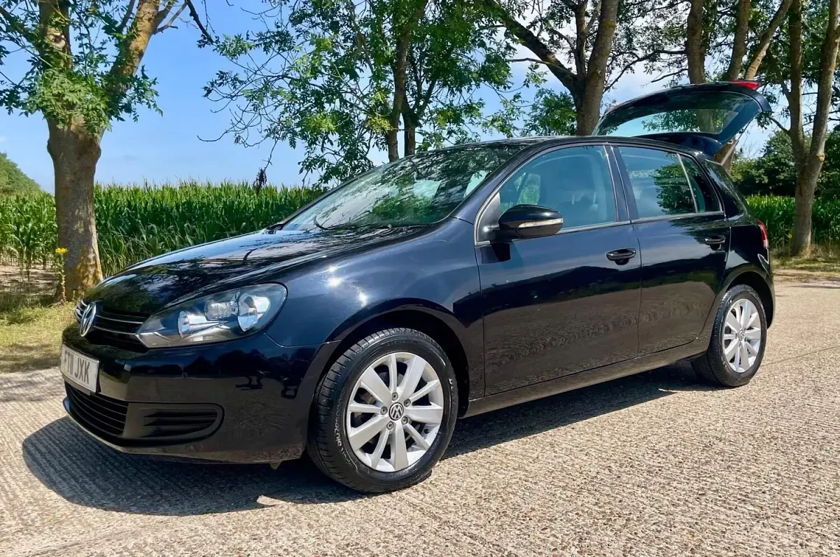Used VW Golf VI Match 105 HP (77 kW) 2011 Black Hatchback