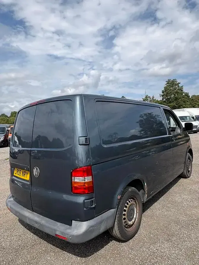 Used VW T5 130 HP (95 kW) 2006 Grey Van