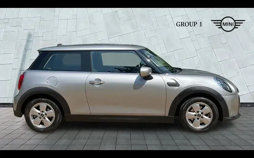 Used Mini Cooper Classic 134 HP (98 kW) 2022 Silver Hatchback