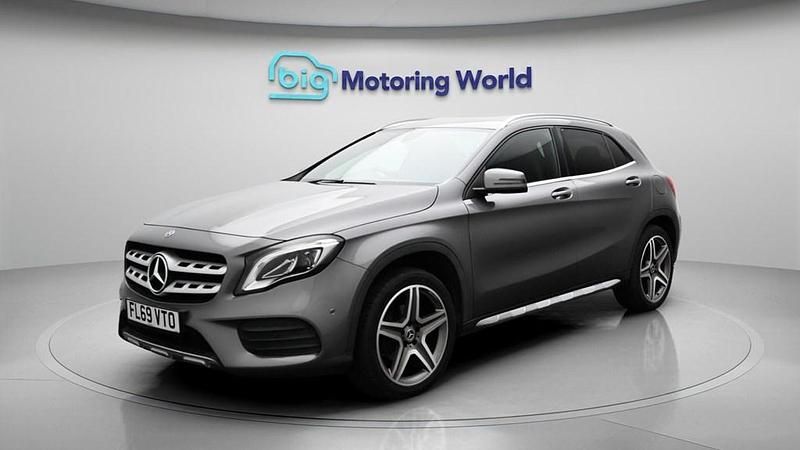 Used Mercedes GLA180 AMG line 122 HP (89 kW) 2020 Grey SUV