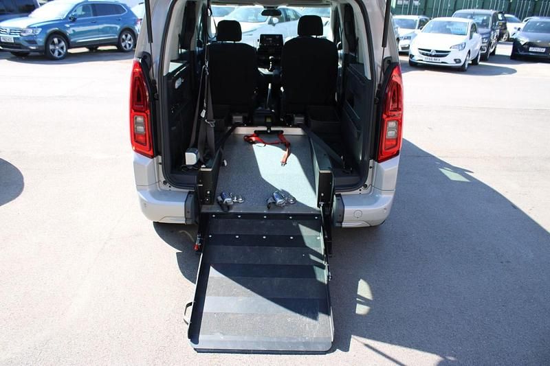 Grey Used 2020 Vauxhall Combo S MPV | £12,900 (Fair price) - Image 1/3