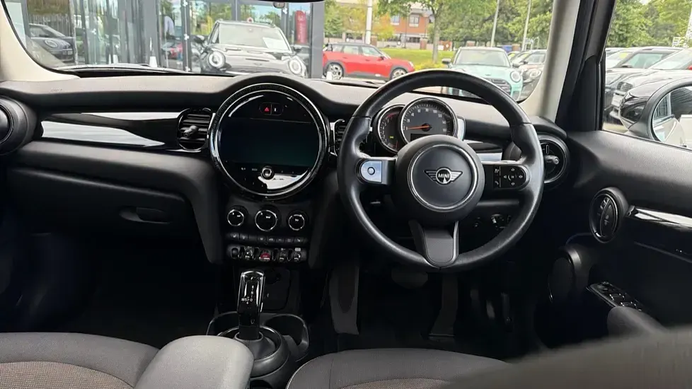 Used Mini Cooper Classic 134 HP (98 kW) 2023 Grey Hatchback