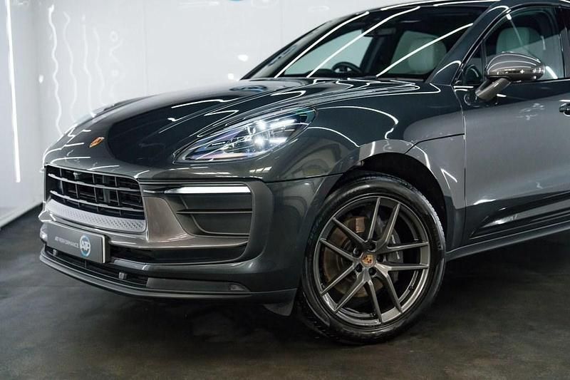 Used Porsche Macan 265 HP (194 kW) 2023 Grey SUV