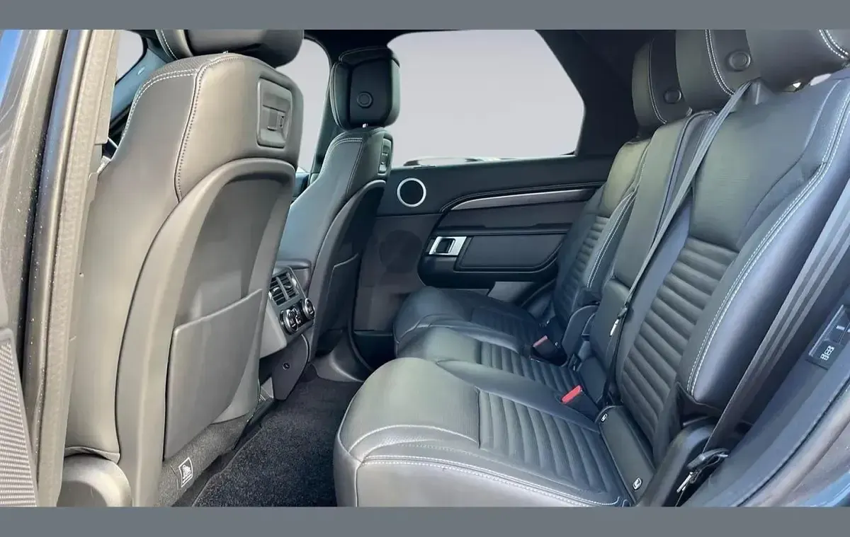 Used Land Rover Discovery 344 HP (253 kW) 2024 Grey SUV