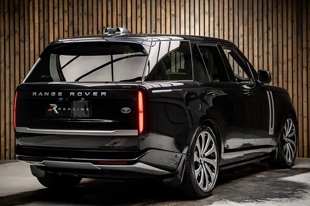 Used Land Rover Range Rover First Edition 350 HP (257 kW) 2022 Black SUV