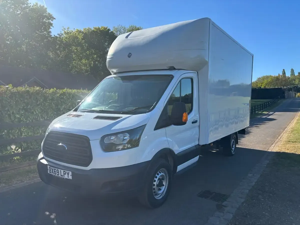 Usado Ford Transit 130 HP (95 kW) 2019 Branco Cabrios