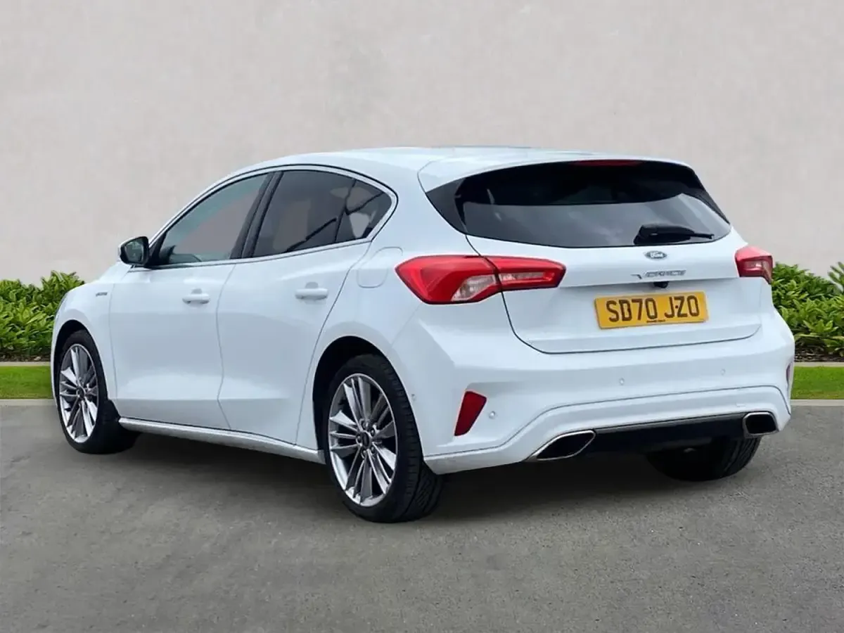 Usado Ford Focus Vignale 125 HP (91 kW) 2020 Branco Citadino