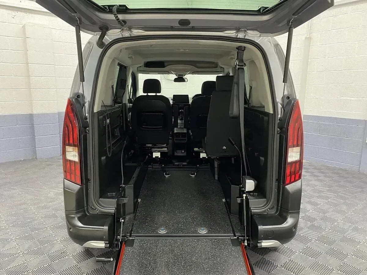 Used Peugeot Rifter Allure 2023 Grey MPV