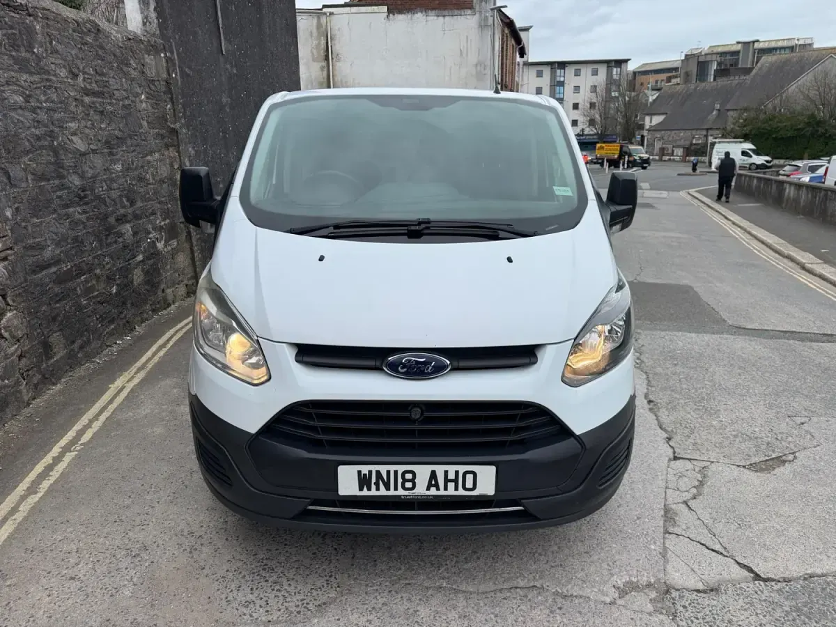 Usado Ford Transit Custom 105 HP (77 kW) 2018 Branco Van