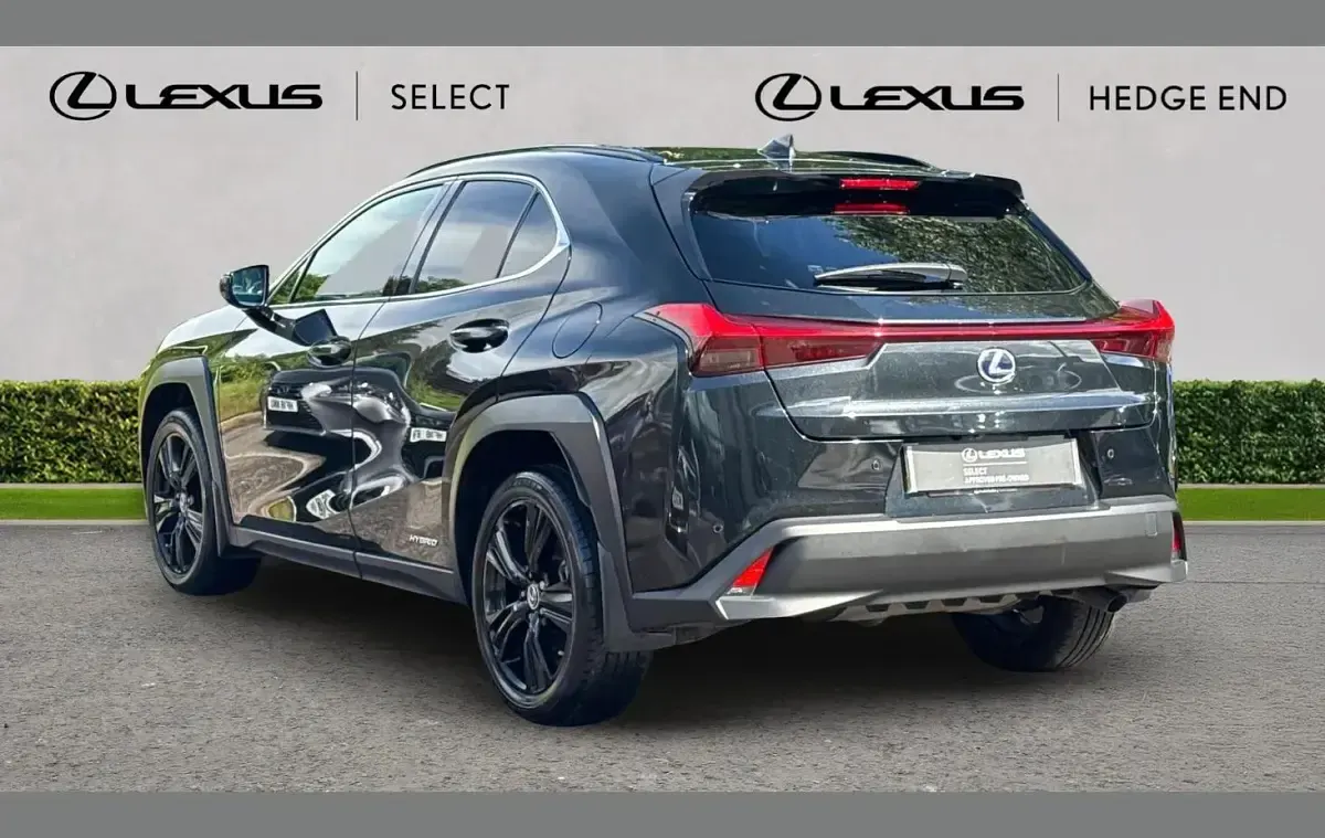 Used Lexus UX 250h 180 HP (132 kW) 2021 Black SUV