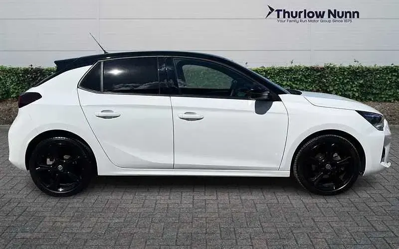 Used Vauxhall Corsa 75 HP (55 kW) 2023 White Hatchback