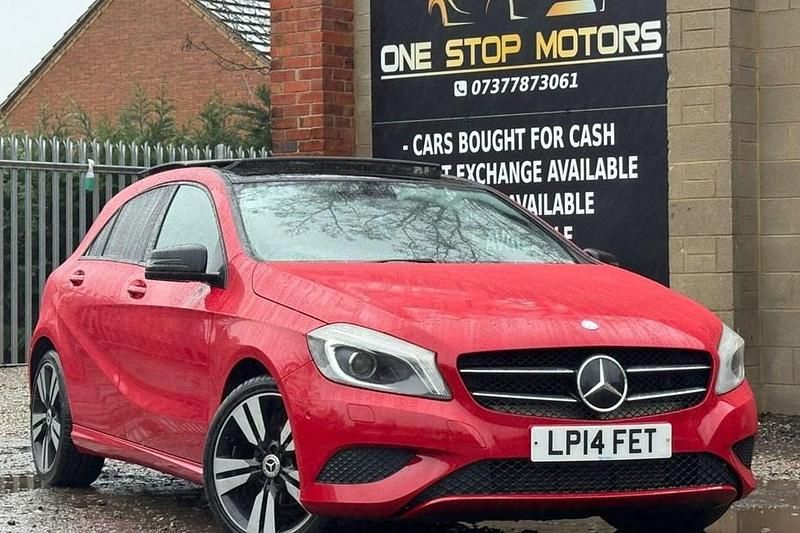 Used Mercedes A180 2014 Red Hatchback