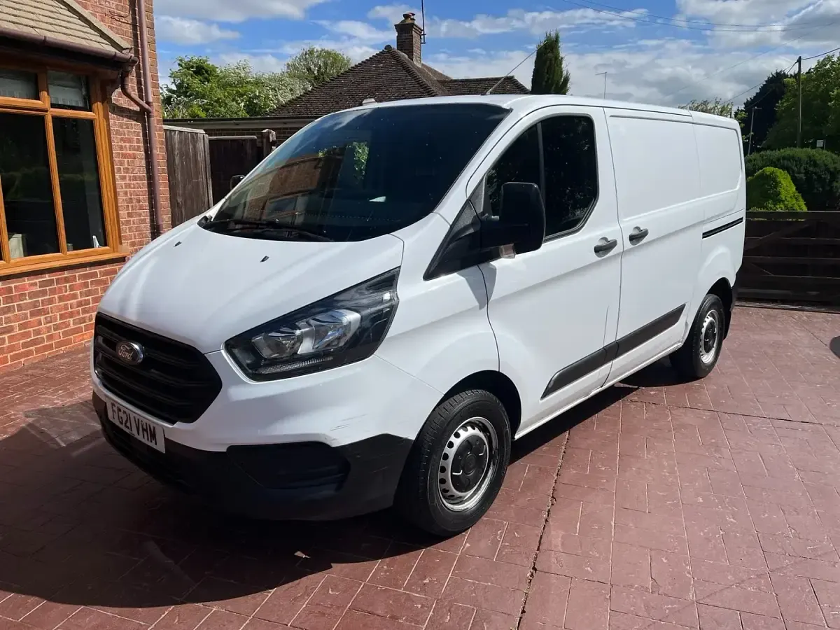 Used Ford Transit Custom 130 HP (95 kW) 2021 White Van