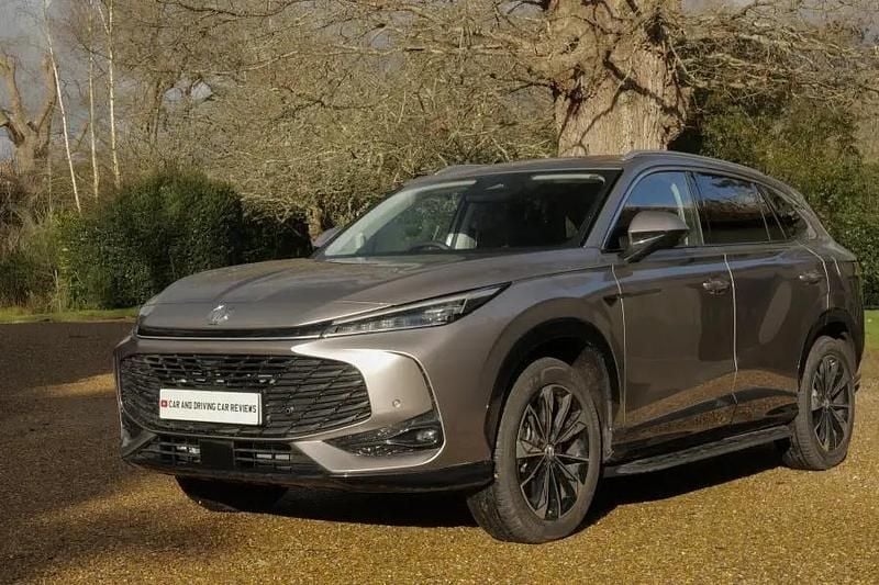 Used MG HS Trophy 258 HP (189 kW) 2024 Metallic  sterling silver SUV