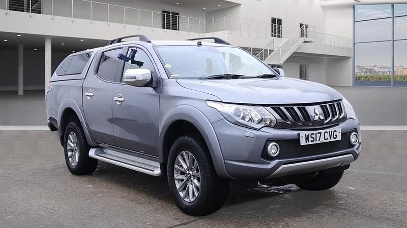 Used Mitsubishi L200 2017 Grey Pickup