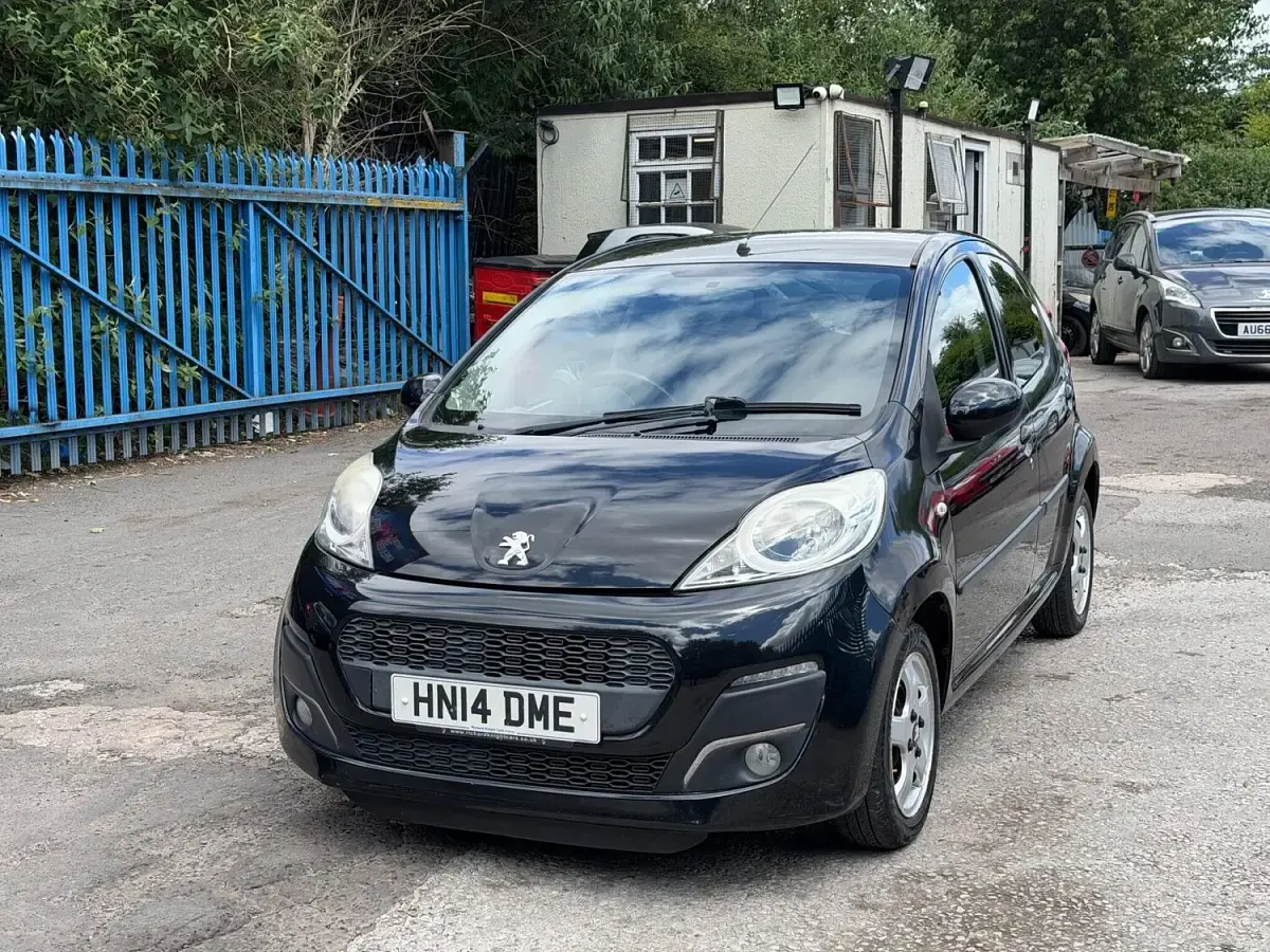 Used Peugeot 107 Allure 68 HP (50 kW) 2014 Black Hatchback