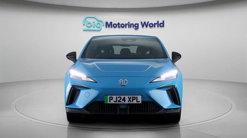 Used MG MG4 EV SE 147 kW (201 HP) 2024 Blue Hatchback