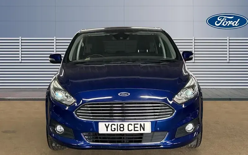 Usado Ford S-MAX Titanium 160 CV (117 kW) 2018 Azul Monovolumen