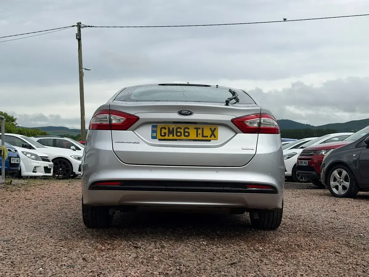 Used Ford Mondeo Titanium 160 HP (117 kW) 2017 Silver Hatchback