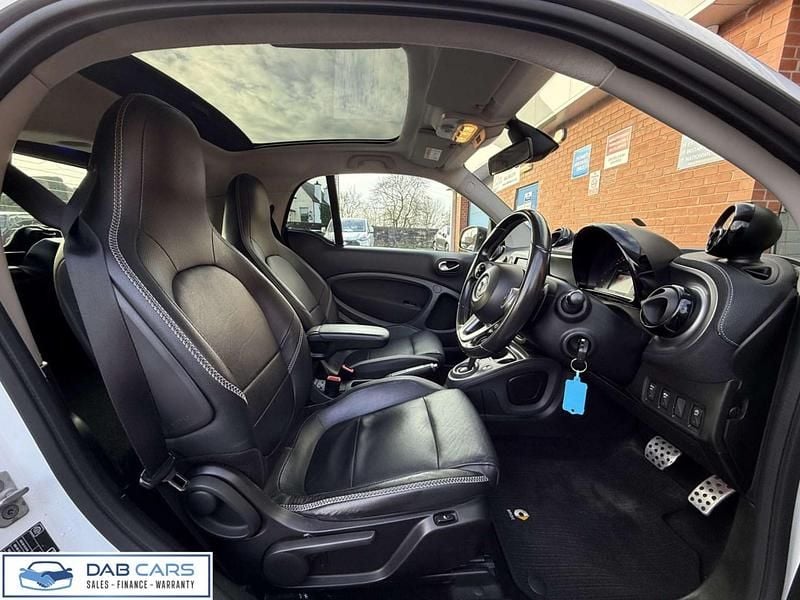 Used Smart ForTwo Coupé Brabus Xclusive 90 HP (66 kW) 2016 White Coupe