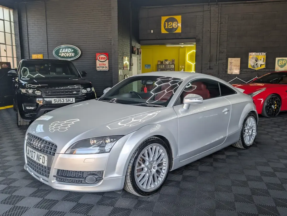 Used Audi TT 250 HP (183 kW) 2007 Silver Coupe