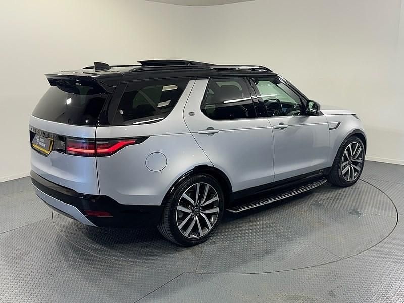 Used Land Rover Discovery 5 SE Dynamic 250 HP (183 kW) 2021 Silver SUV