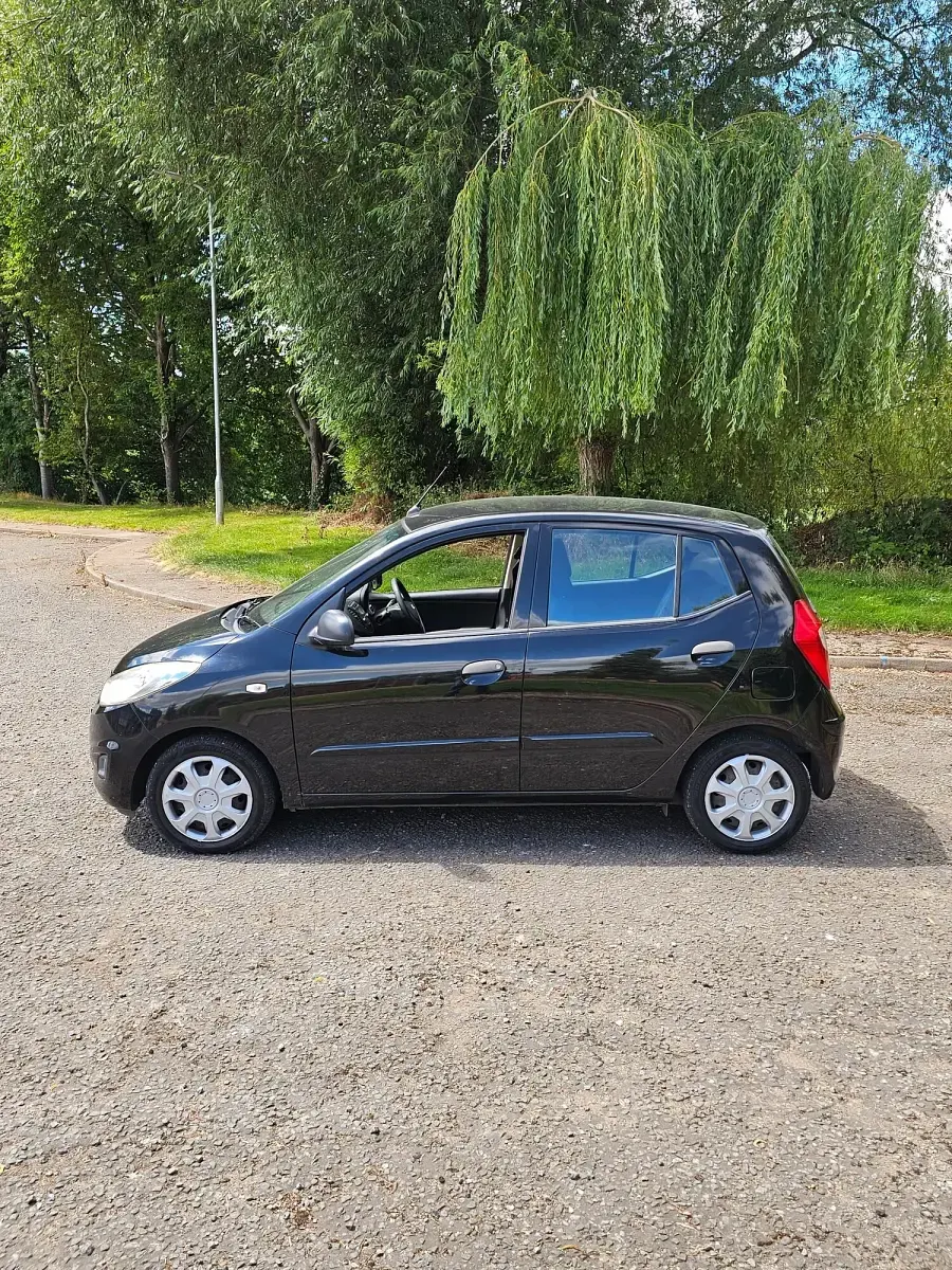 Used Hyundai i10 Classic 86 HP (63 kW) 2012 Black Hatchback
