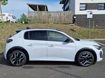 New Peugeot 208 Premium 101 HP (74 kW) 2026 Special metallic  okenite white Hatchback