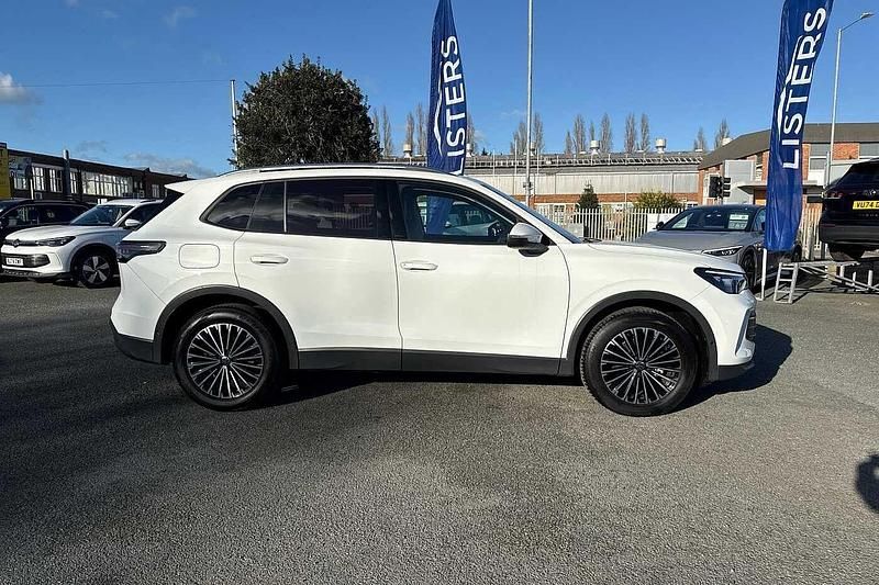 Used VW Tiguan Match 150 HP (110 kW) 2024 White SUV