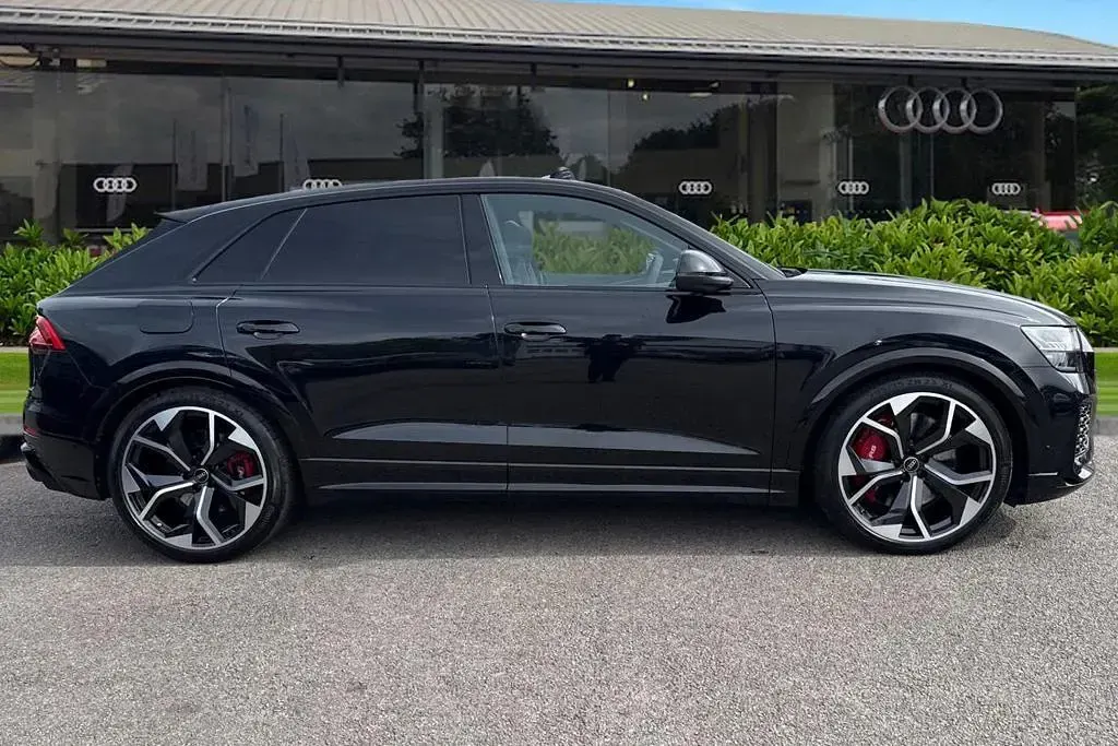 Used Audi RS Q8 Comfort 600 HP (441 kW) 2022 Black SUV