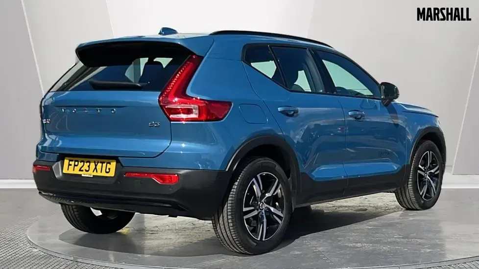 Used Volvo XC40 Plus 163 HP (119 kW) 2023 Blue SUV