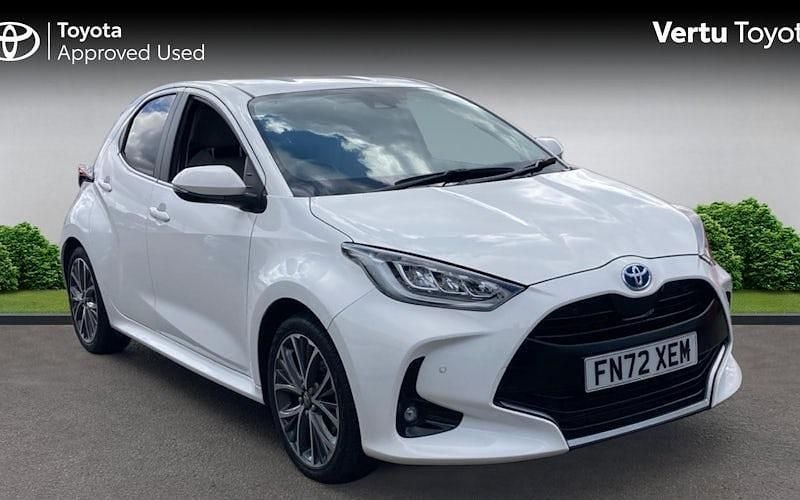 Used 2024 Toyota Yaris Hybrid Hatchback | £18,032 (Fair price) - Image 1/4