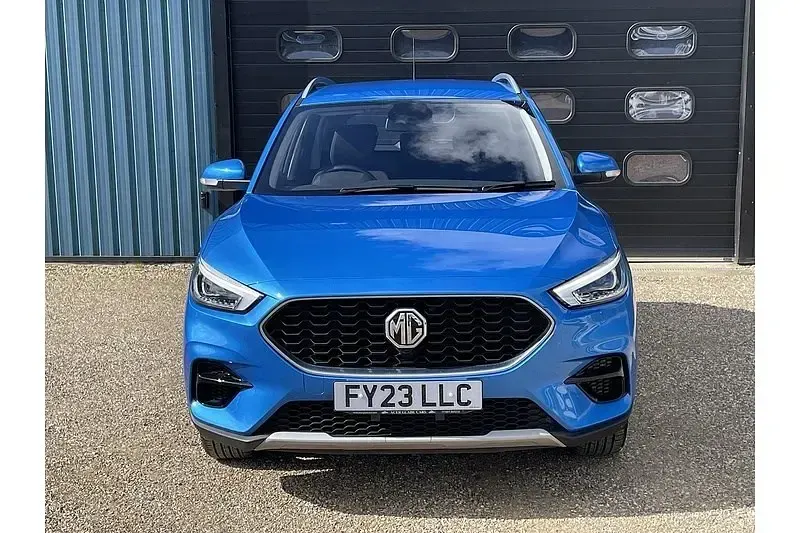 Usado MG ZS Excite 111 CV (81 kW) 2023 Azul SUV