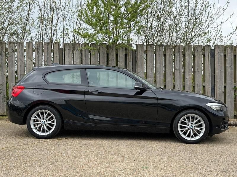 Used BMW 118 Sport Line 2017 Black Hatchback