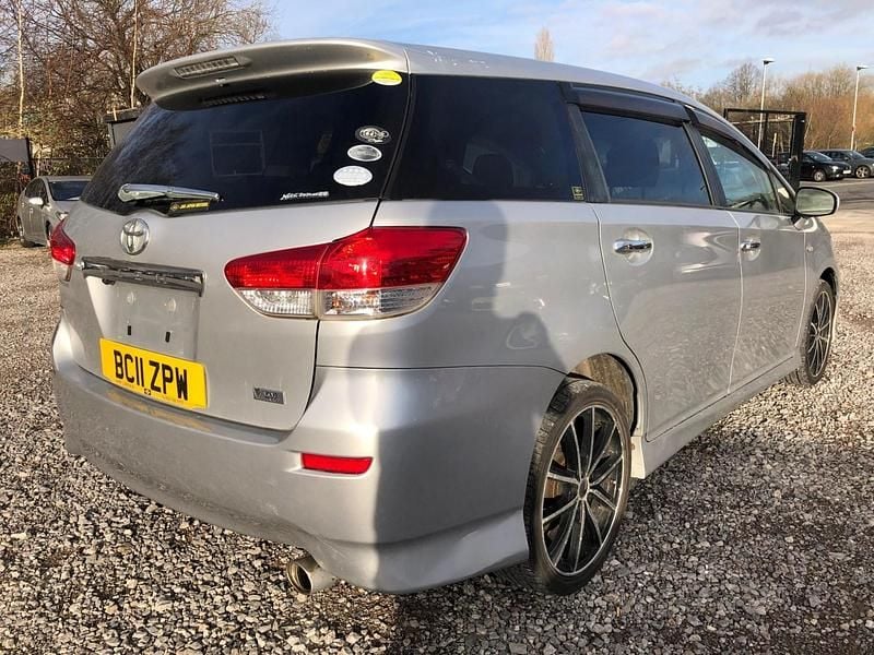 Used Toyota Wish 2025 Silver MPV