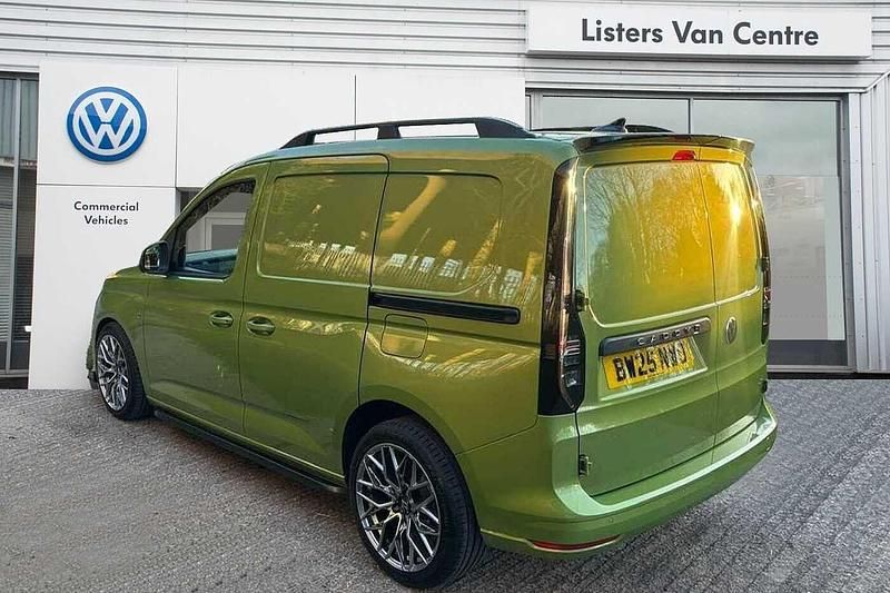 Used VW Caddy Pro 122 HP (89 kW) 2025 Green MPV