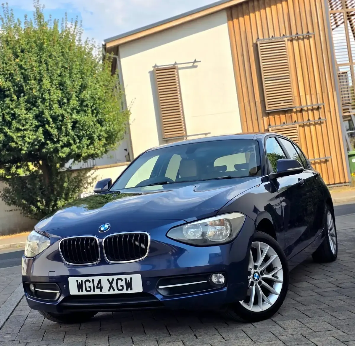 Used BMW 118 Sport Line 2014 Blue Hatchback