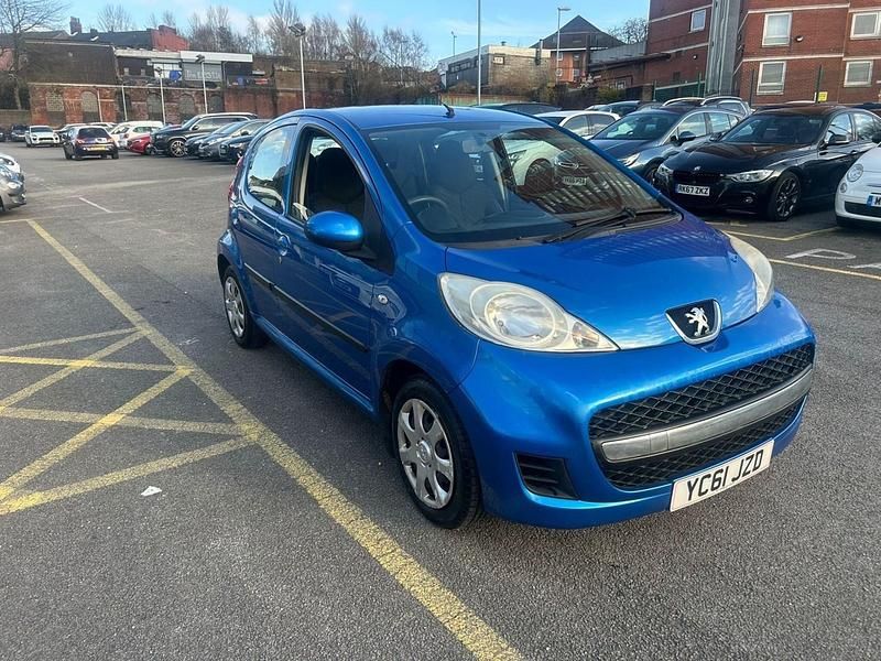 Used Peugeot 107 68 HP (50 kW) 2011 Blue Hatchback
