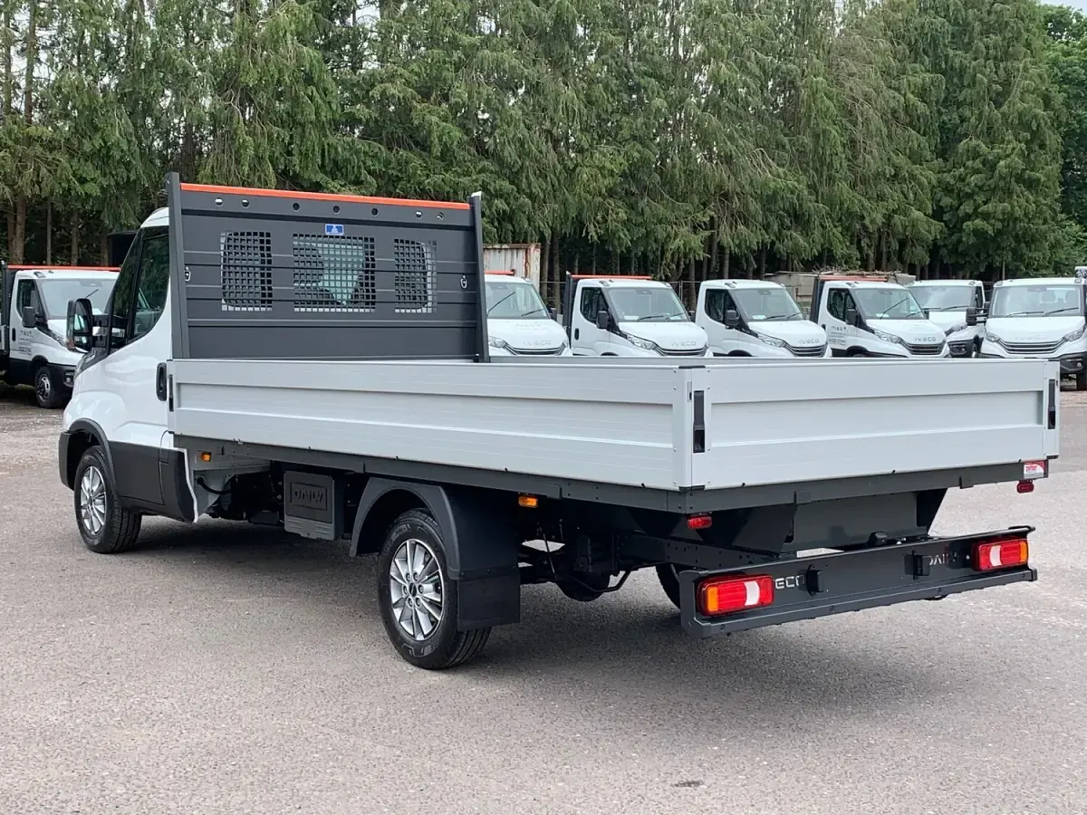 New Iveco Daily 140 HP (102 kW) 2026 White