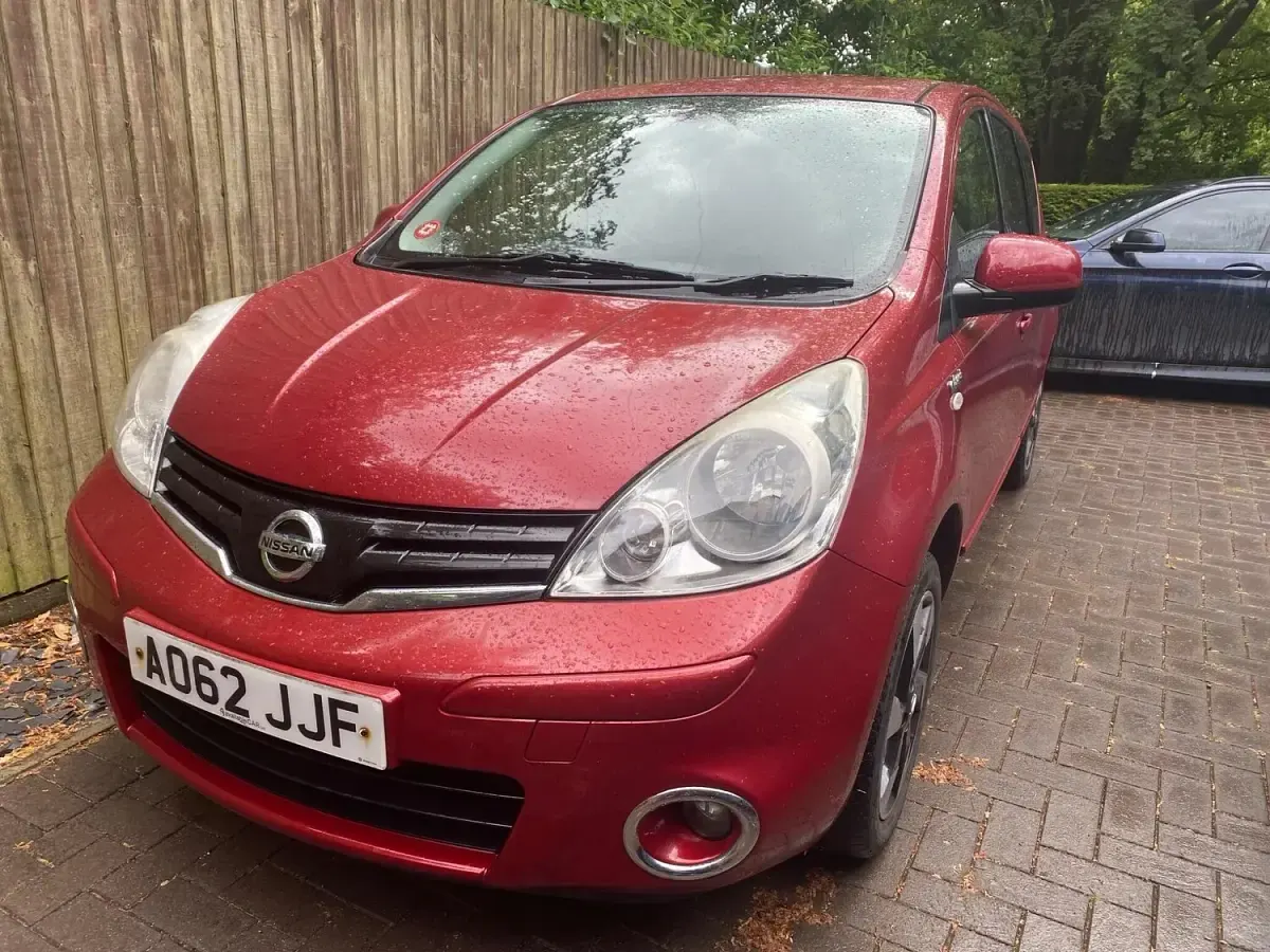 Used Nissan Note N-TEC 110 HP (80 kW) 2012 Red Hatchback