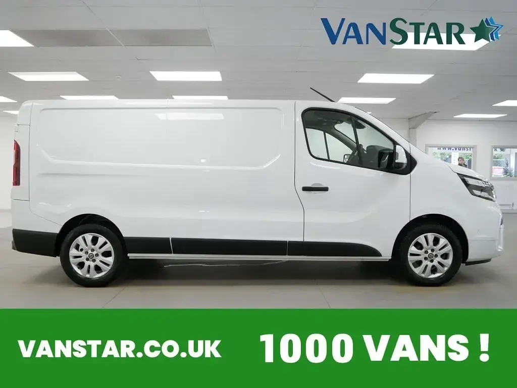Used Nissan Primastar Tekna 110 HP (80 kW) 2024 White MPV