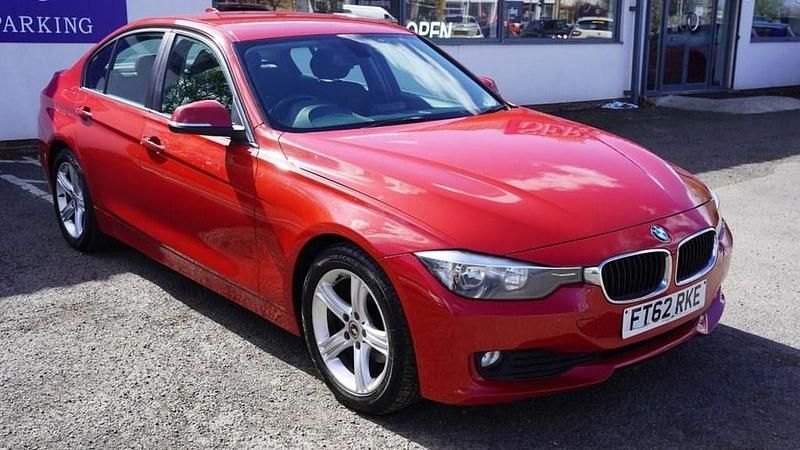 Used BMW 318 Basis 143 HP (105 kW) 2012 Red Sedan