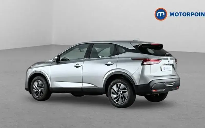 Used Nissan Qashqai Acenta Premium 140 HP (102 kW) 2023 Silver SUV