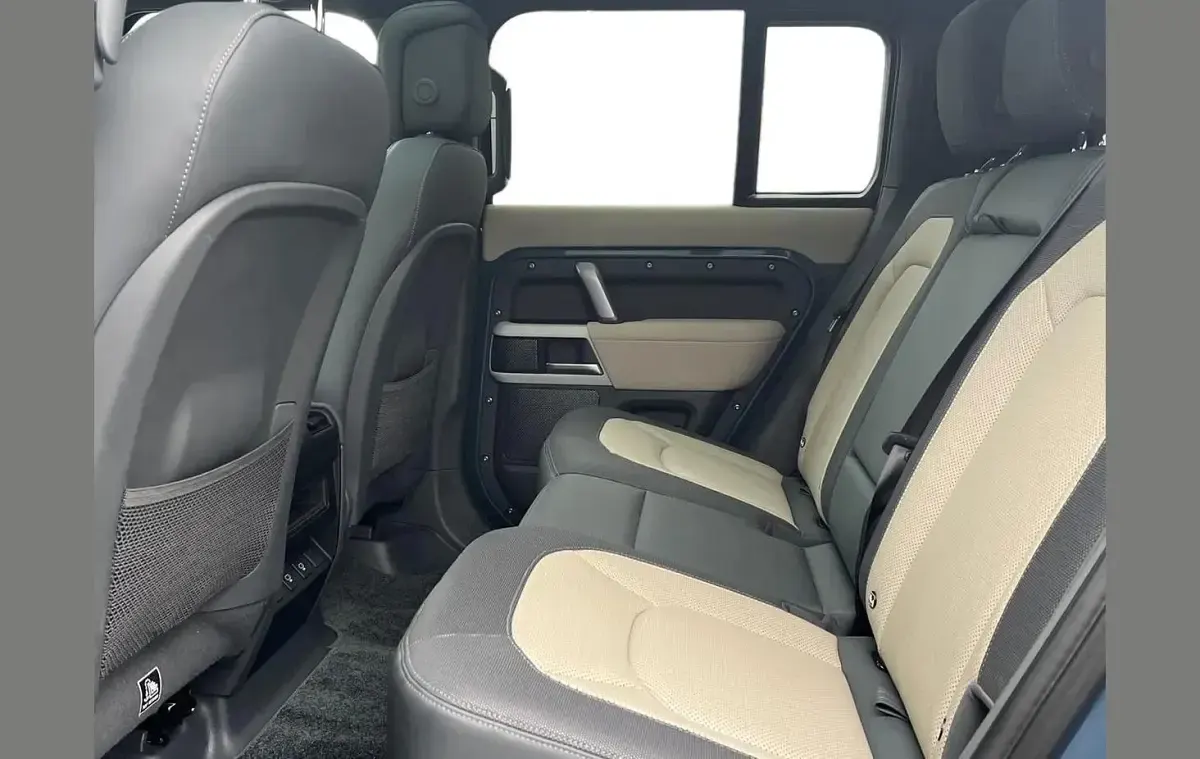 Usado Land Rover Defender HSE Dynamic 245 HP (180 kW) 2022 Azul SUV