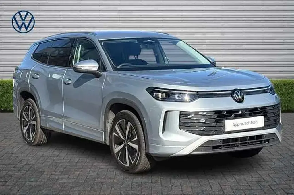Usado VW Tayron Elegance 204 HP (150 kW) 2026 Prateado SUV
