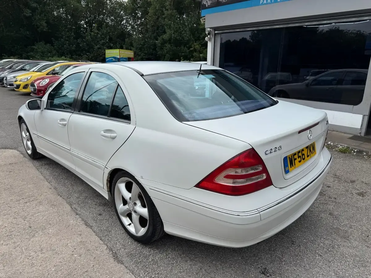 Used Mercedes C220 Avantgarde 2006 Silver Sedan