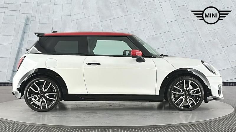 Used Mini Cooper S Hatch 201 HP (147 kW) 2024 White Hatchback