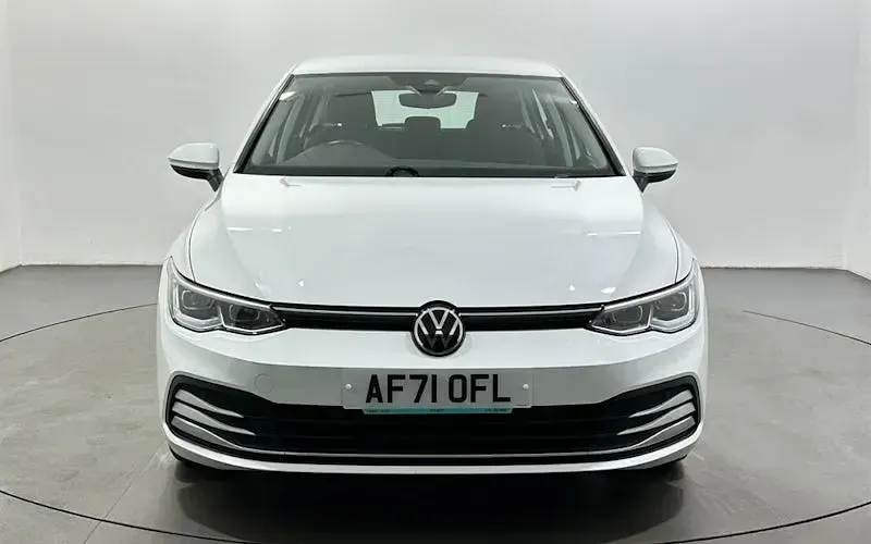Used VW Golf VIII Style 131 HP (96 kW) 2024 Hatchback