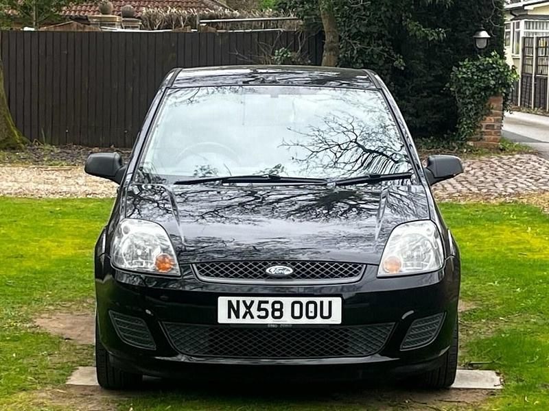 Używany Ford Fiesta Style 67 KM (49 kW) 2008 Czarny Hatchback